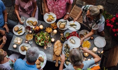 friends-outdoor-health-dinner